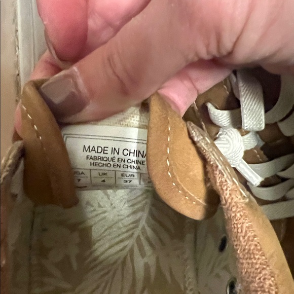 Roxy Brown Sneakers with White Accents - Picture 5 of 5